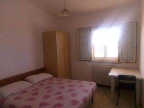 Room in Guest room - Double room for rent with private bathroom Marina Di Montenero